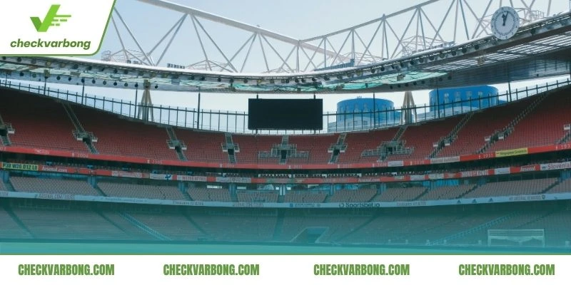 Các khu vực chính trên sân bóng đá