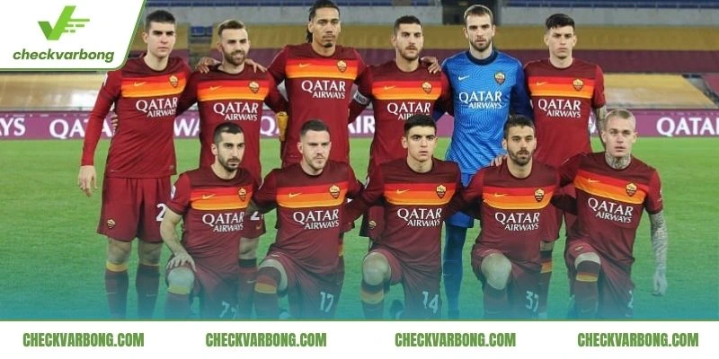 Cấu trúc thể thức UEFA Nations League với bốn hạng